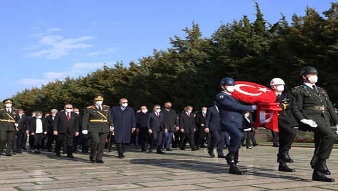 Cumhurbaşkanı Erdoğan, Anıtkabir’de düzenlenen törene katıldı