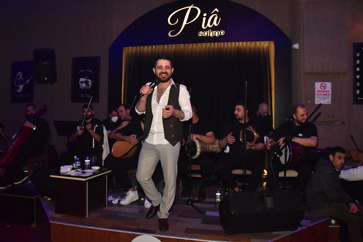 Pia Türkü Evi’nde Zaza müziğinin efsane isimleri sahne aldı