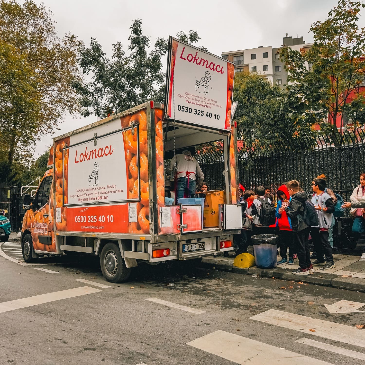Profesyonel Hayır Lokması Dağıtımı